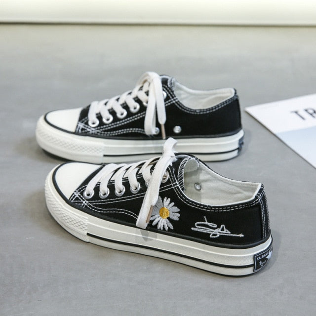 LM | Low Cut with floral print sneakers