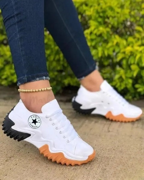LM | Muffin lace-up sneakers with eyelets and contrasting inserts