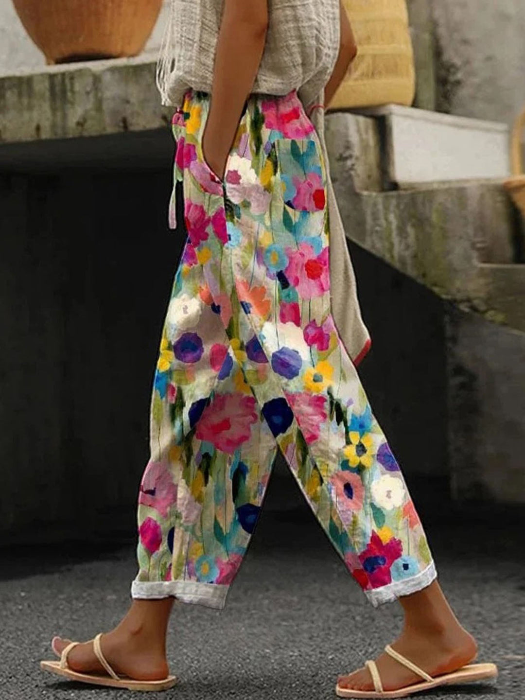 LM | Women's trousers with floral print and pockets