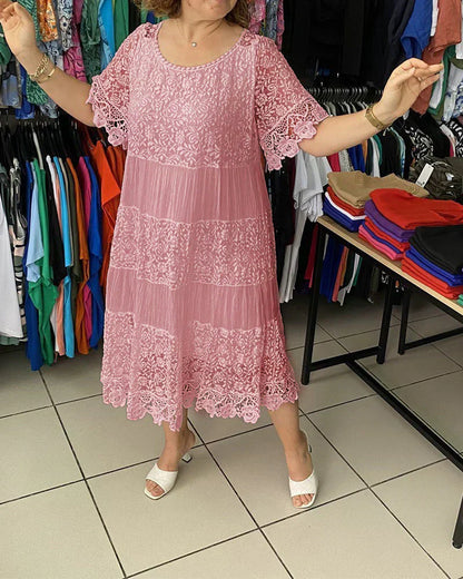 LM | Timeless lace midi dress