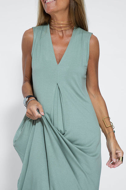 LM | Elegant is forever knit solid color sleeveless slit maxi dress