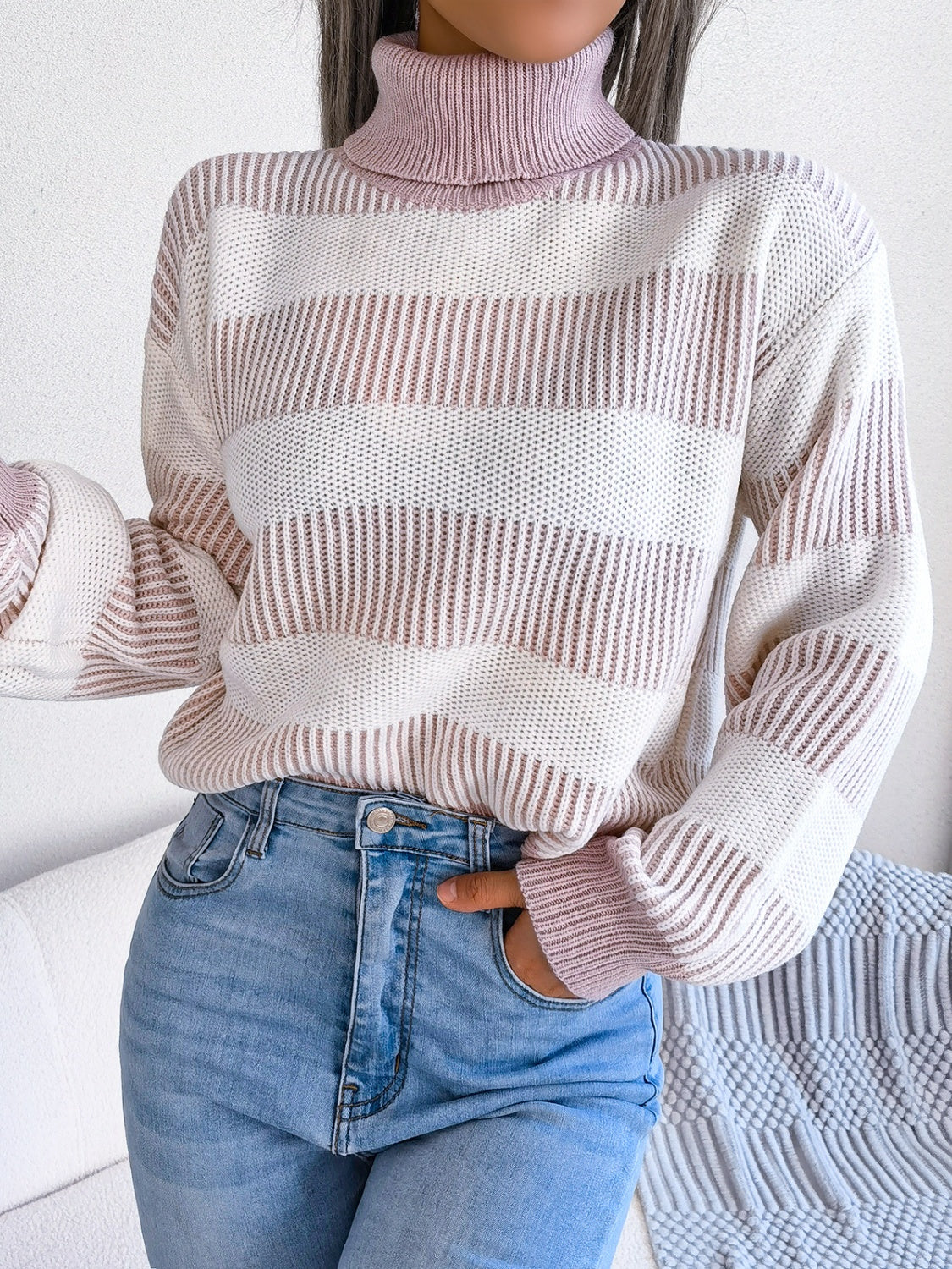 LM | Fashionable and minimalist sweater