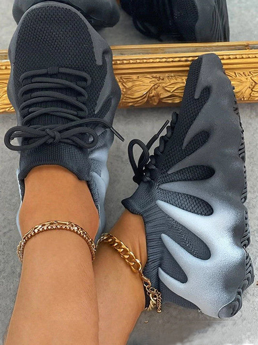 LM | Stylish and airy sneakers