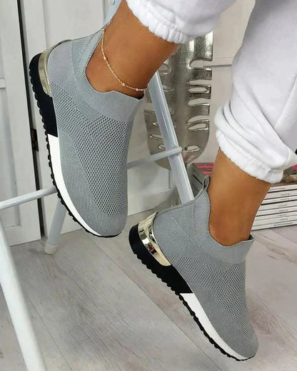LM | Modern and versatile general garment