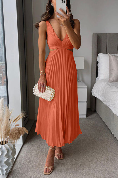 LM | V-neck pleated maxi dress