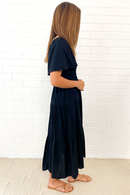 LM | Feminine off-shoulder midi dress