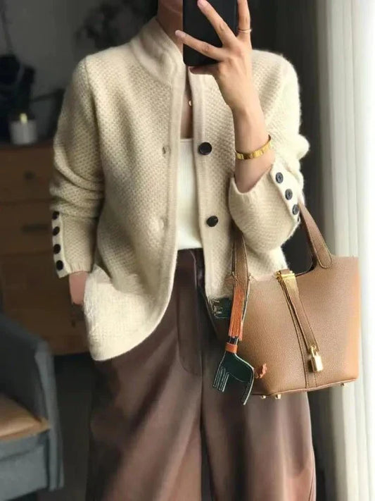 LM | Uncomplicated and chic coat