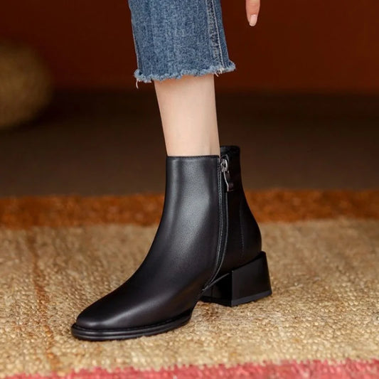 Tailored and Comfortable Orthopedic Heels
