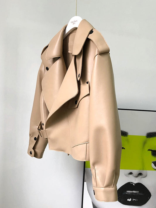 LM | Uncomplicated and trendy coat