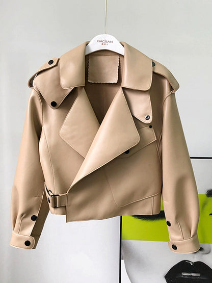 LM | Uncomplicated and trendy coat