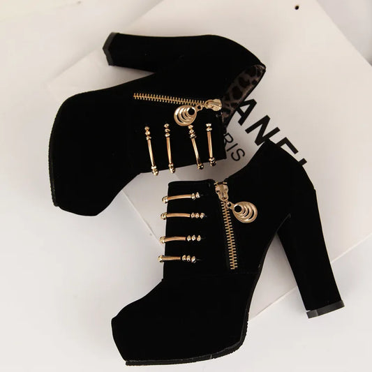 Tailored and Comfortable Orthopedic Heels