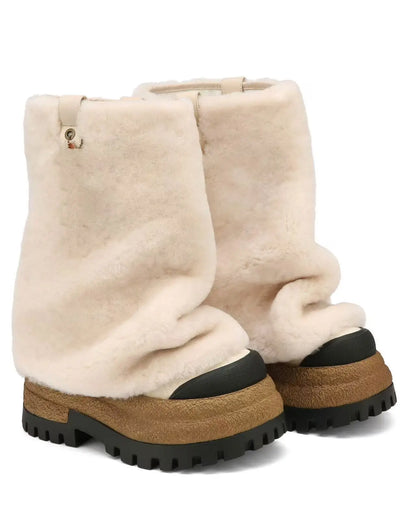 Tailored and Comfortable Orthopedic Boots