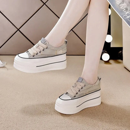 Tailored and Comfortable Orthopedic Sneakers