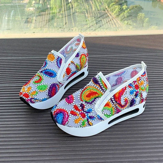 Tailored and Comfortable Orthopedic Sneakers