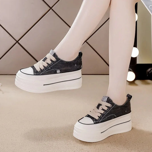 Tailored and Comfortable Orthopedic Sneakers