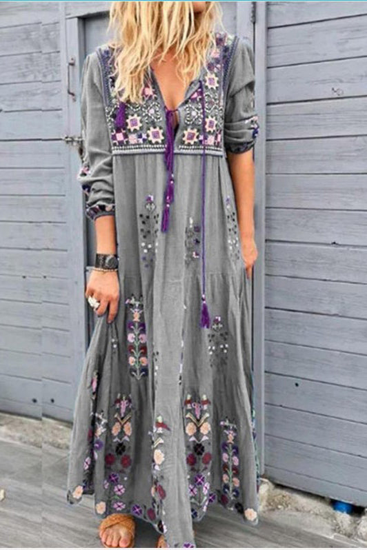 LM | V-neck maxi dress with tassel embroidery