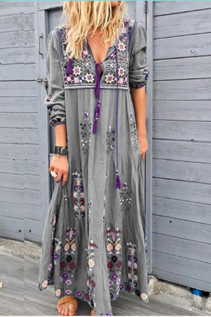 LM | V-neck maxi dress with tassel embroidery