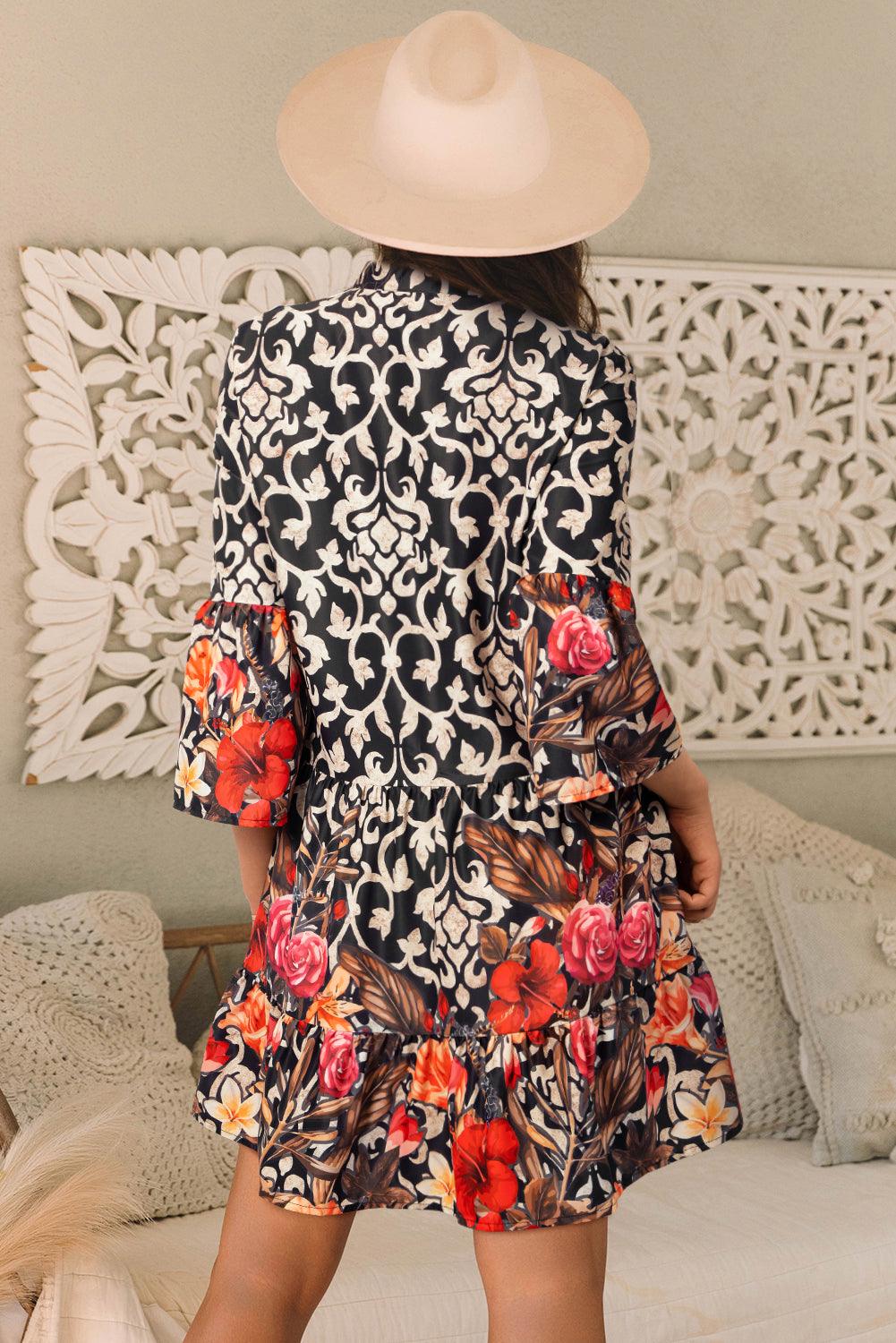 LM | Elegance with a black women's mini dress in a vintage look