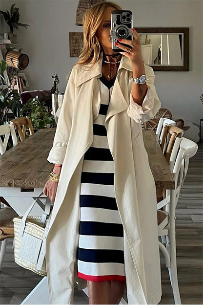 LM | Stripes Elegant midi dress with V-neck and long sleeves