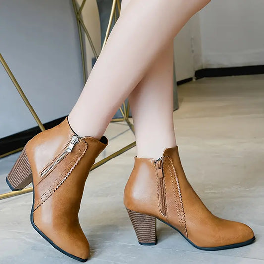 LM | WITH SOFT SOLE AND CHUNKY HEELS