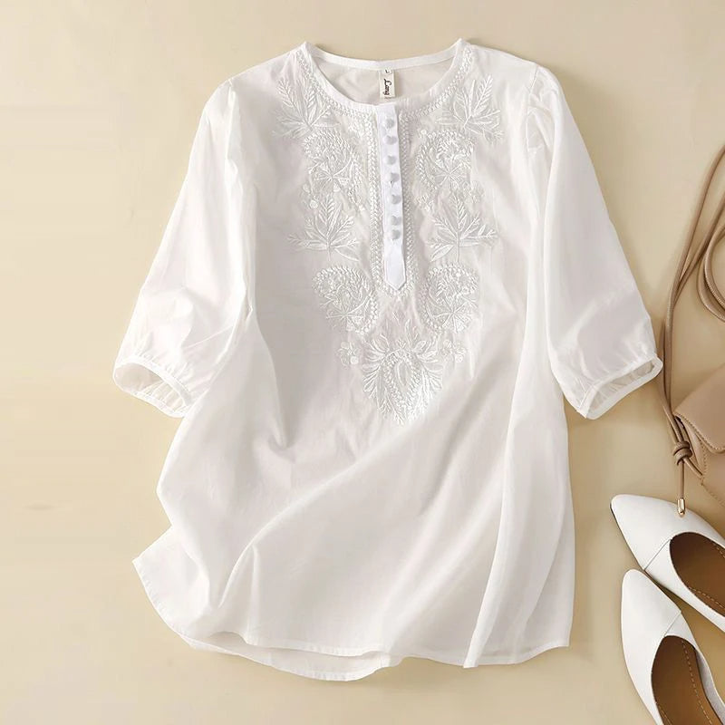 LM | Elegant blouse with embroidery