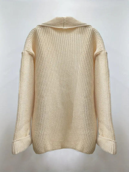 LM | Relaxed and timeless winter cardigan