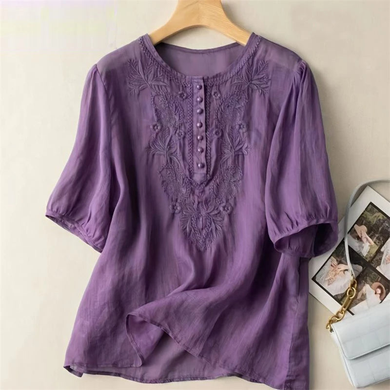 LM | Elegant blouse with embroidery