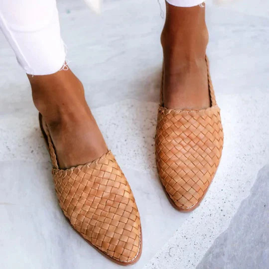 LM | handmade flat sandals